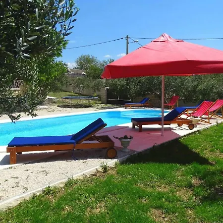 Apios Benkovac