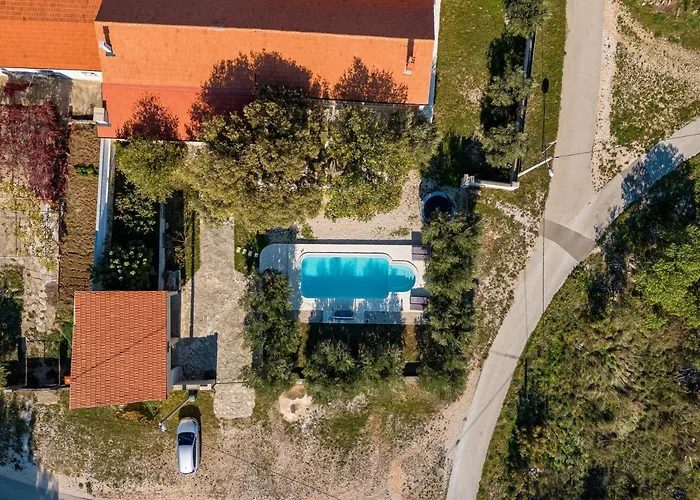 Apios Vikendica Benkovac